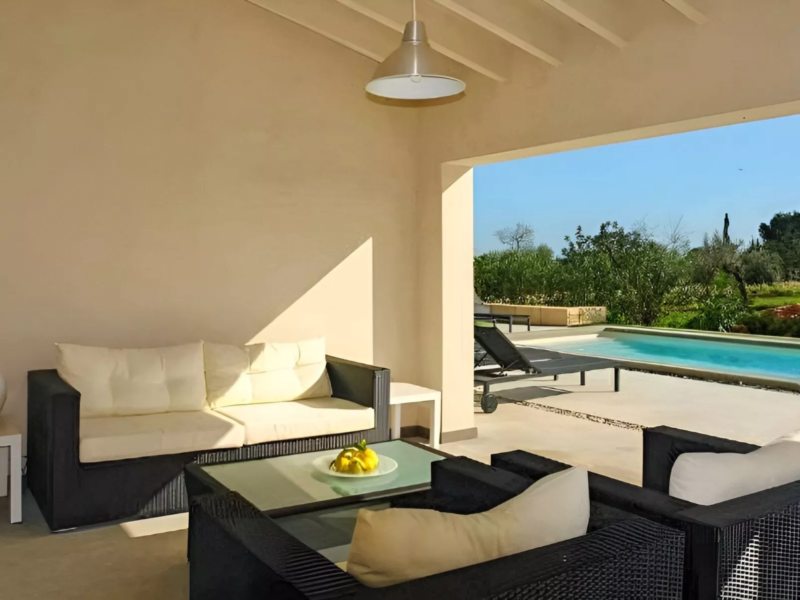 Modernes Haus in Meeresnähe-Image-tags.info