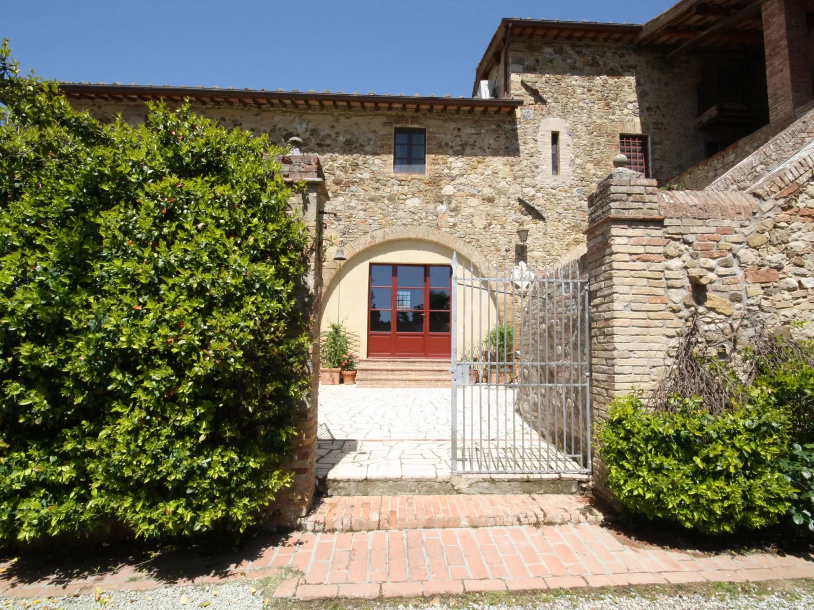 Wohnung in Bauernhaus mit großem Garten, Schwimmbad-Buiten
