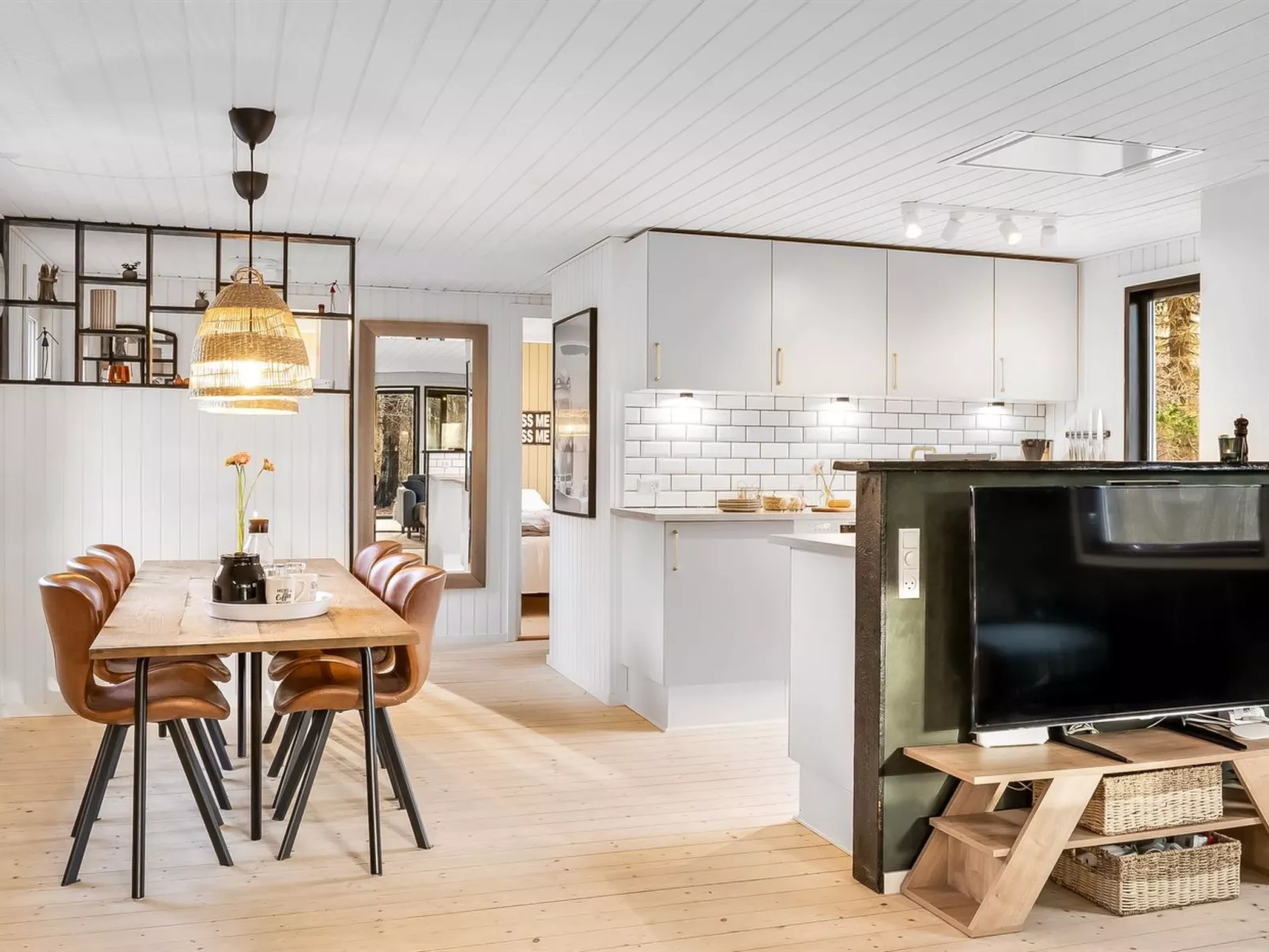 "Dreng" -  from the sea-Binnen