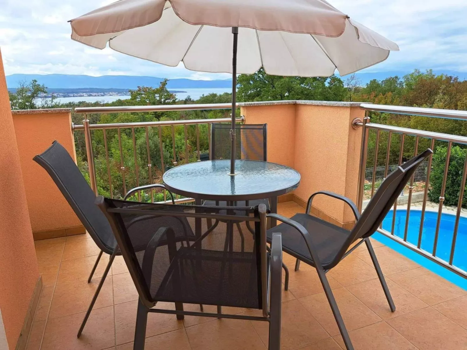 Wohnung mit Terrasse-Image-tags.info