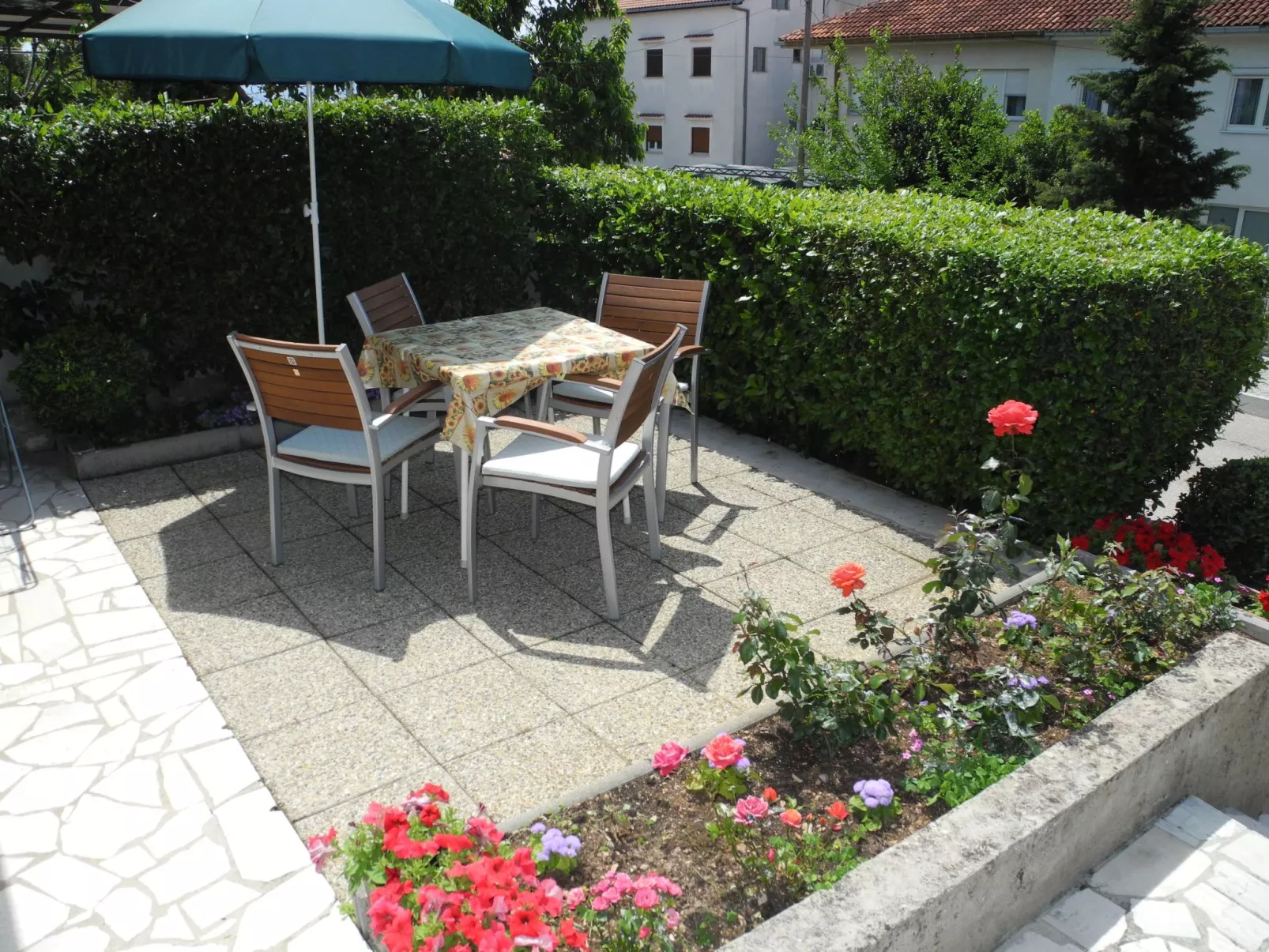 Wohnung in Crikvenica mit Terrasse-Buiten