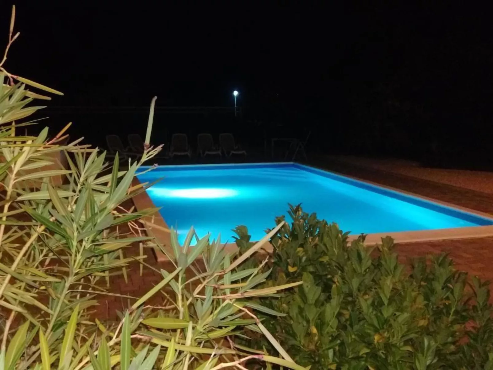 Mit Blick auf das Wasser-Buiten