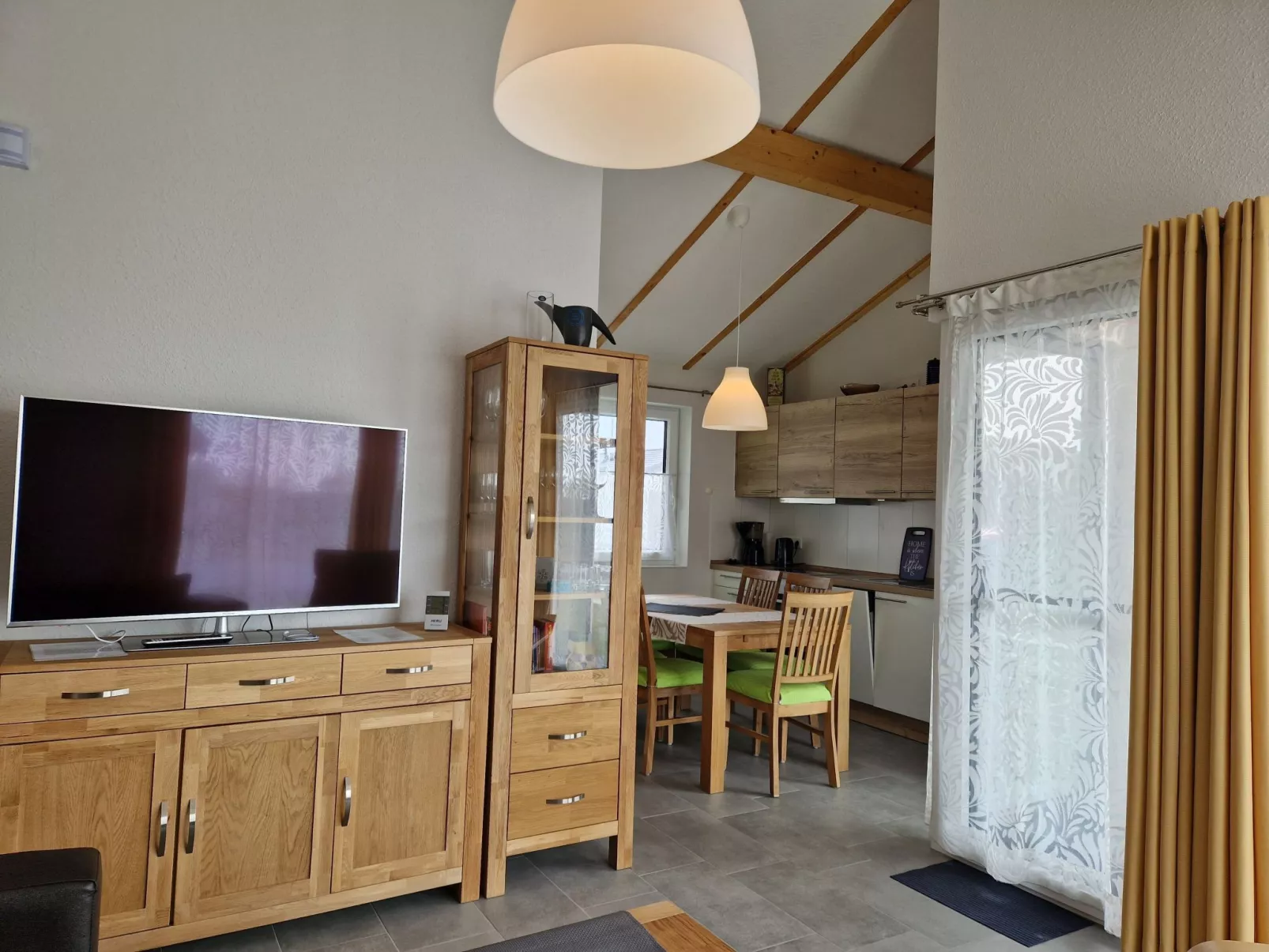 G8 freistehendes Ferienhaus mit Gartenhaus - Binnen