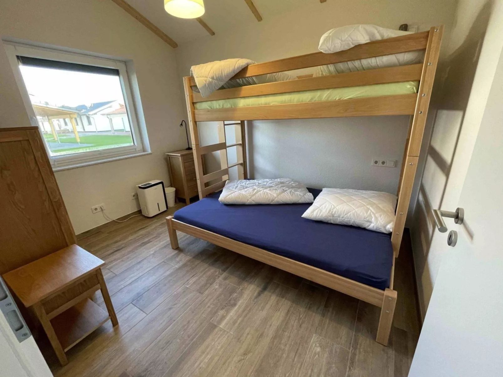 G13 Ferienhaus mit Garten und Fahrradschuppen-Binnen