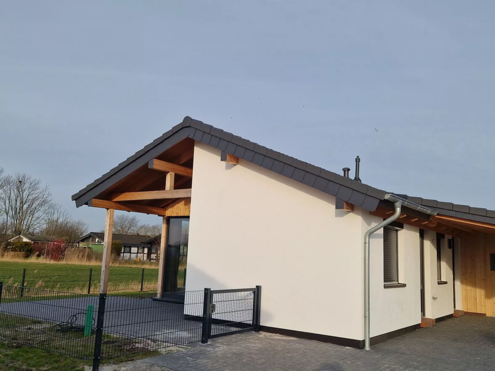 G10 Ferienhaus mit Wiesenblick in Eckwarderhörne-Buiten