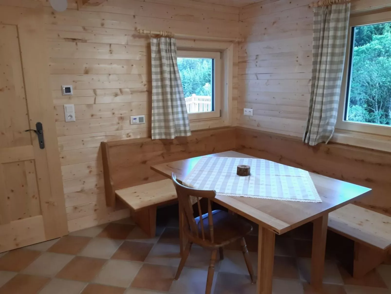 Teichhaus Simperle-Binnen