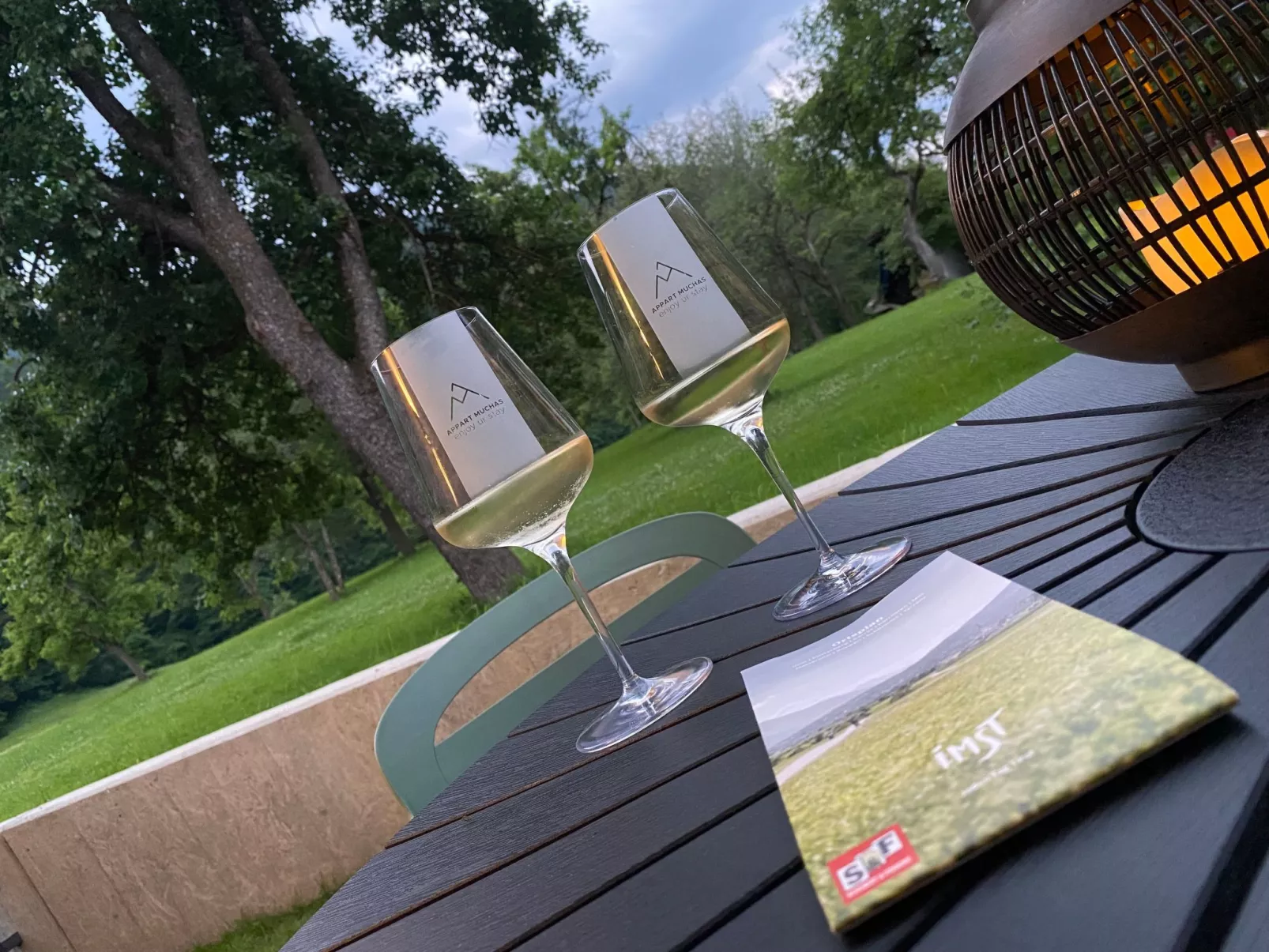 Appartement in Schönwies mit Garten und Terrasse-Buiten