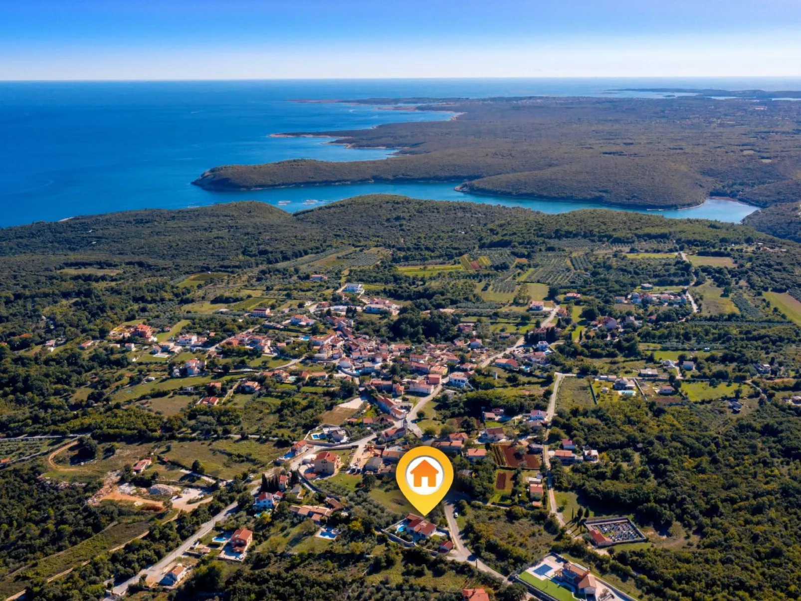 In Kavran mit Privatem Pool-Buiten