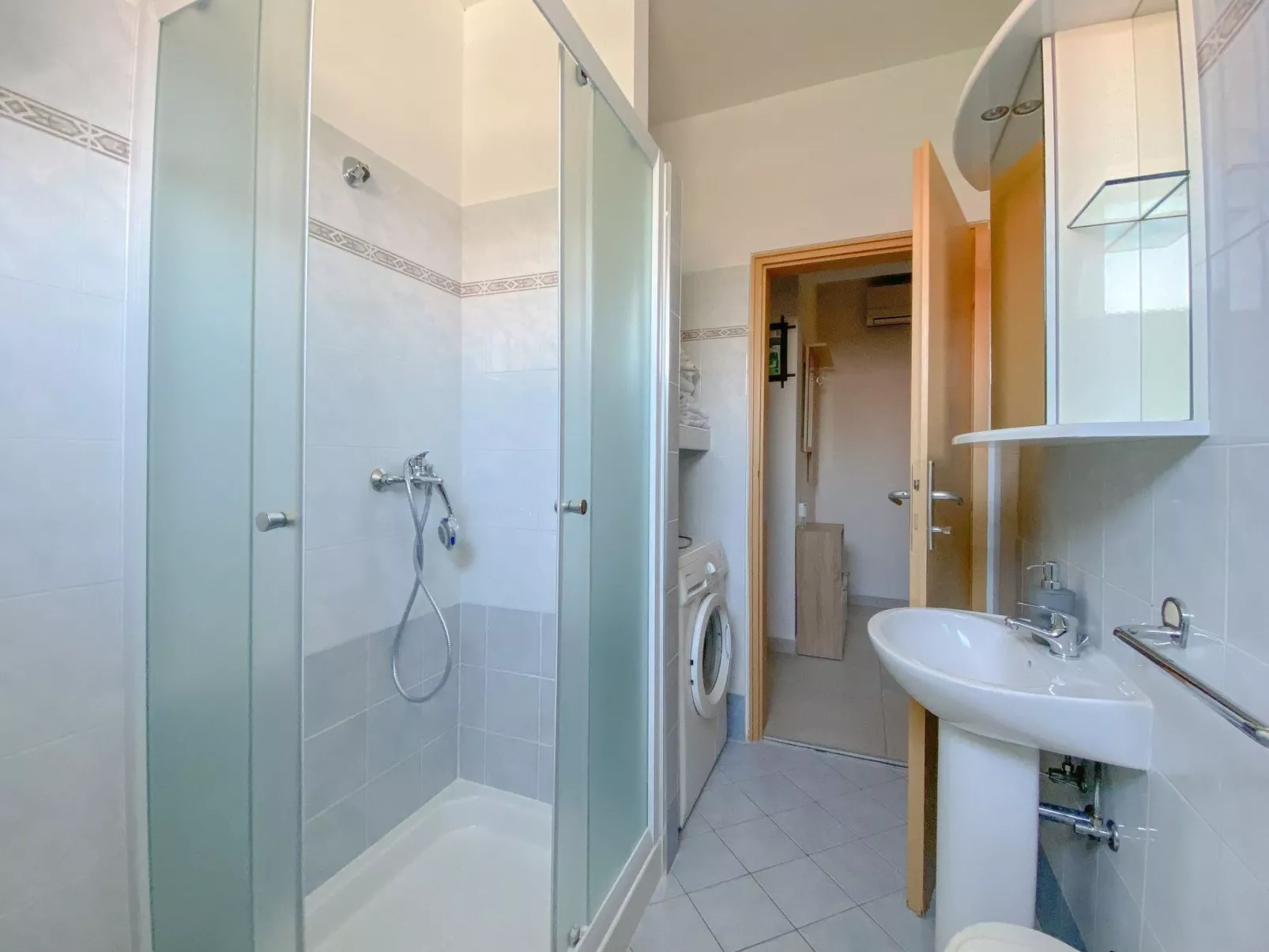 Für 5 Personen ca. 52 m&sup2; in Novigrad, Adriaküste Kroatien (Westküste von I-Binnen