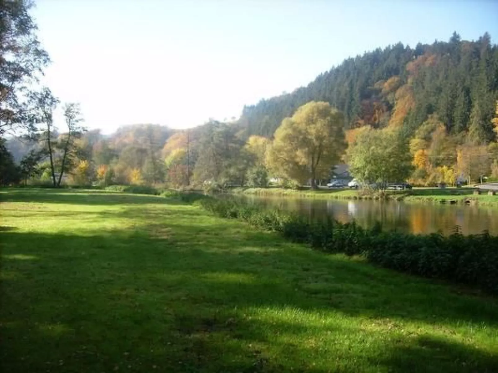 In Waldbreitbach mit Whirlpool - Buiten