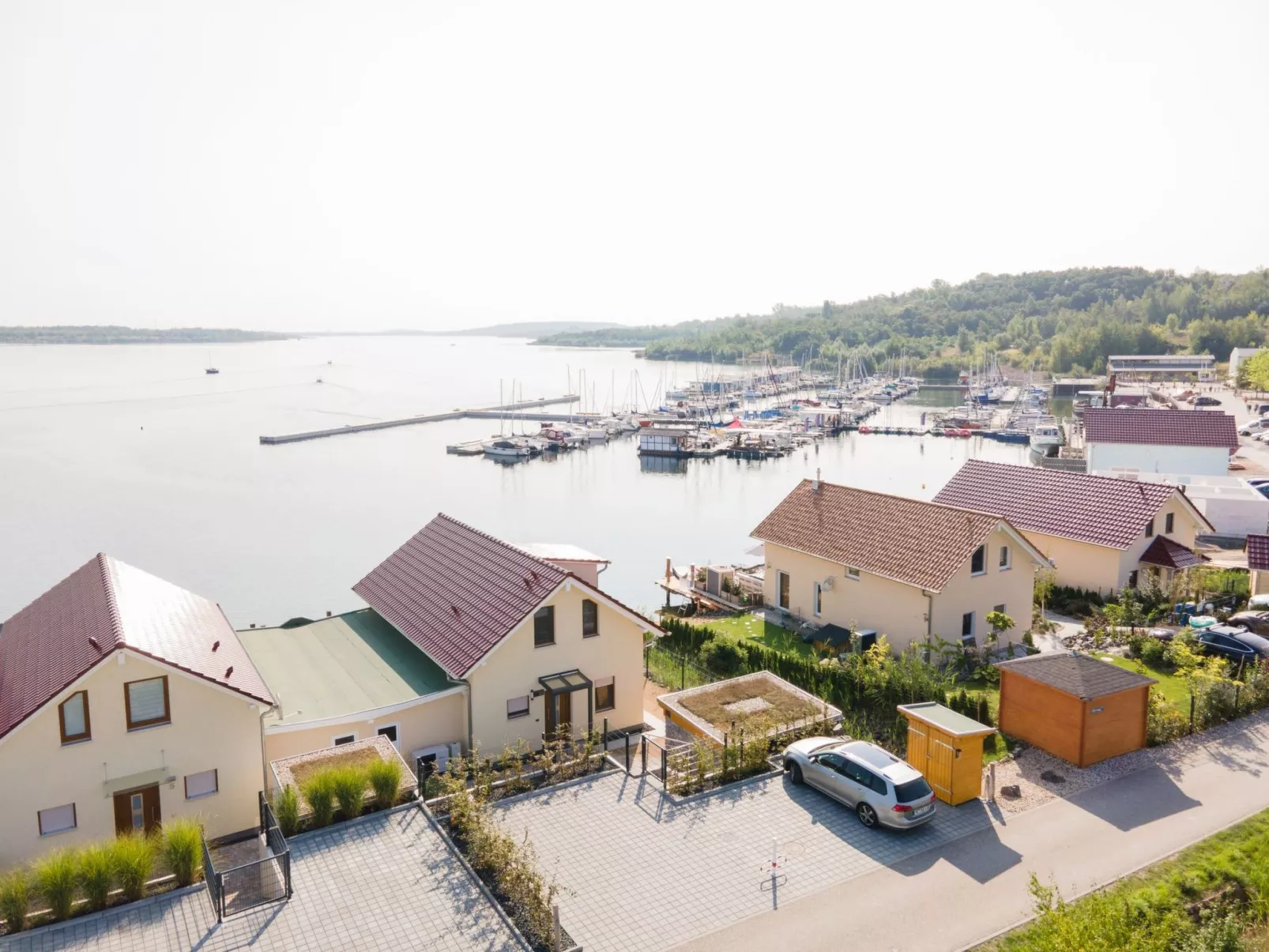 Seehaus Arielle mit Wassergrundstück - Buiten