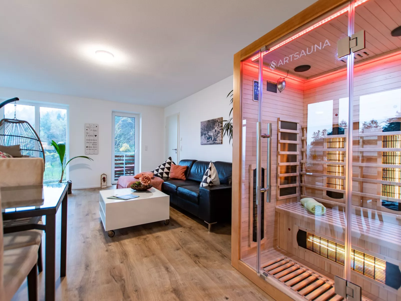 Haus mit Whirlpool, Sauna und Schwarzwaldblick-Binnen