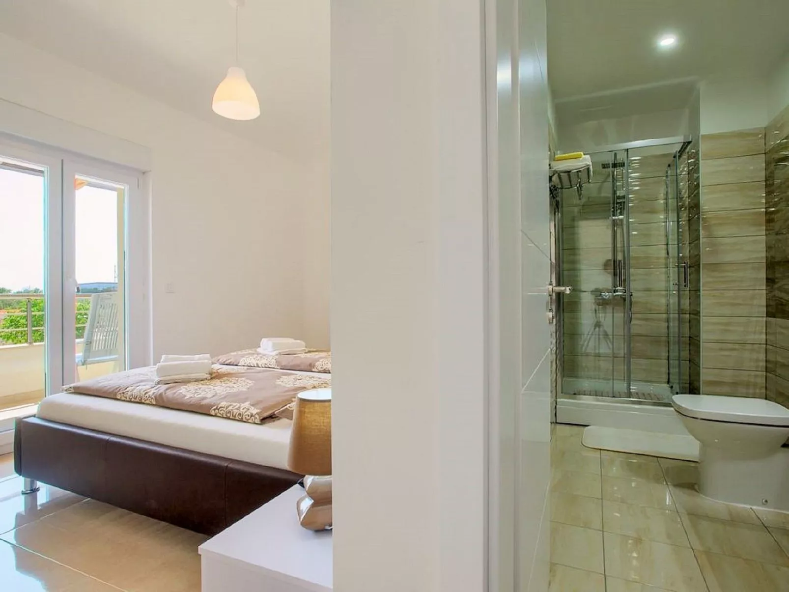 Mit Garten, Grill und Terrasse-Binnen