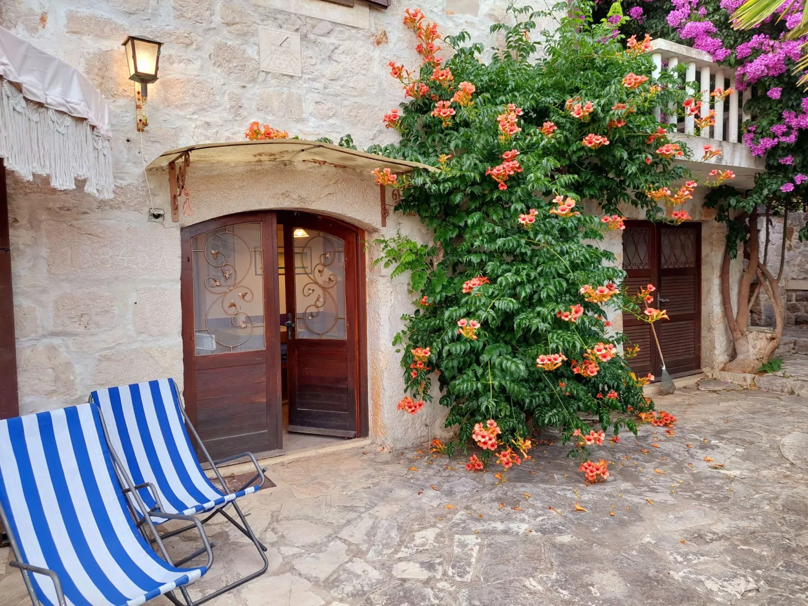 Wohnung in Zavala mit schönem Garten-Buiten