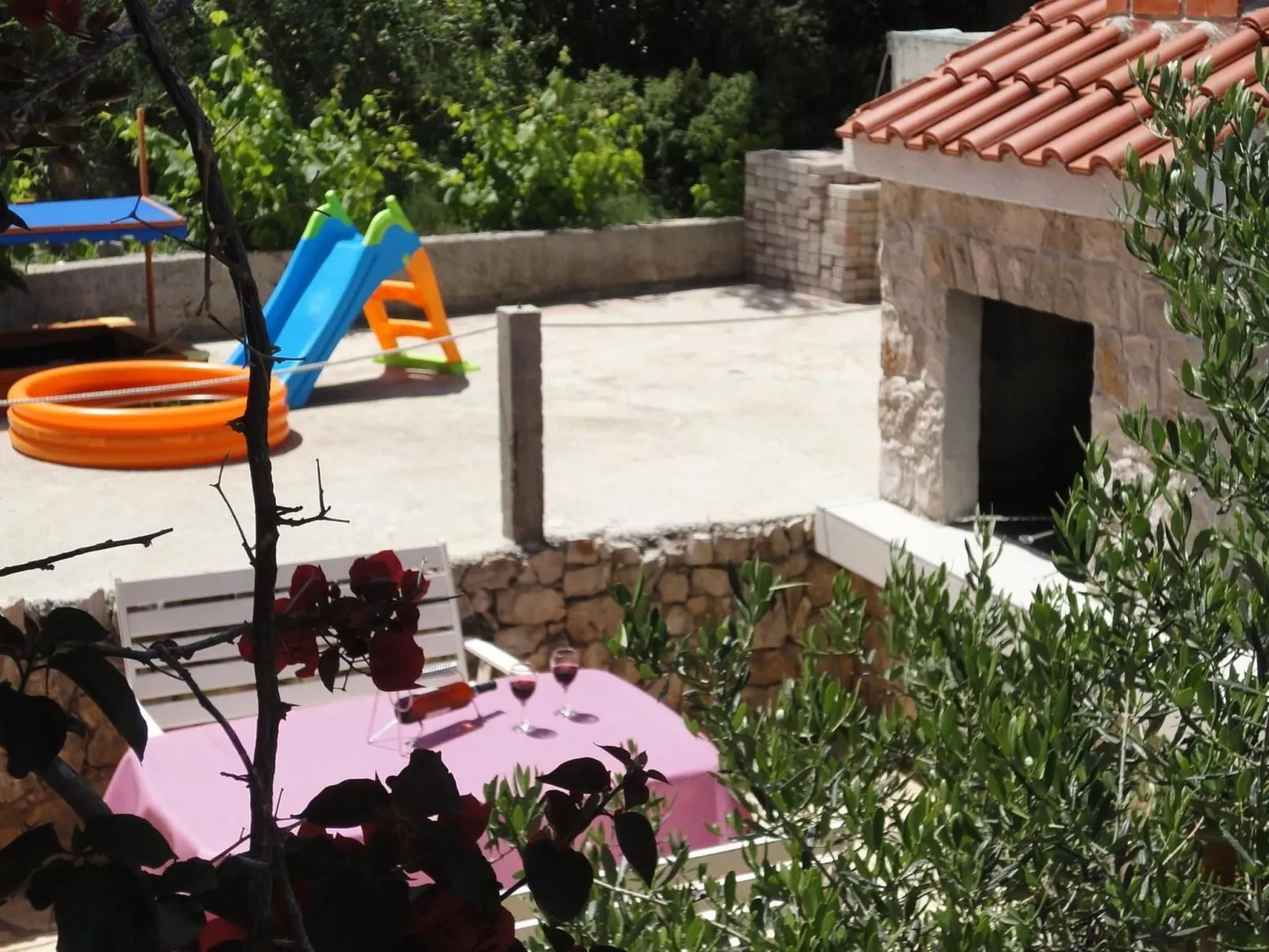 Adriatic Escape-Buiten