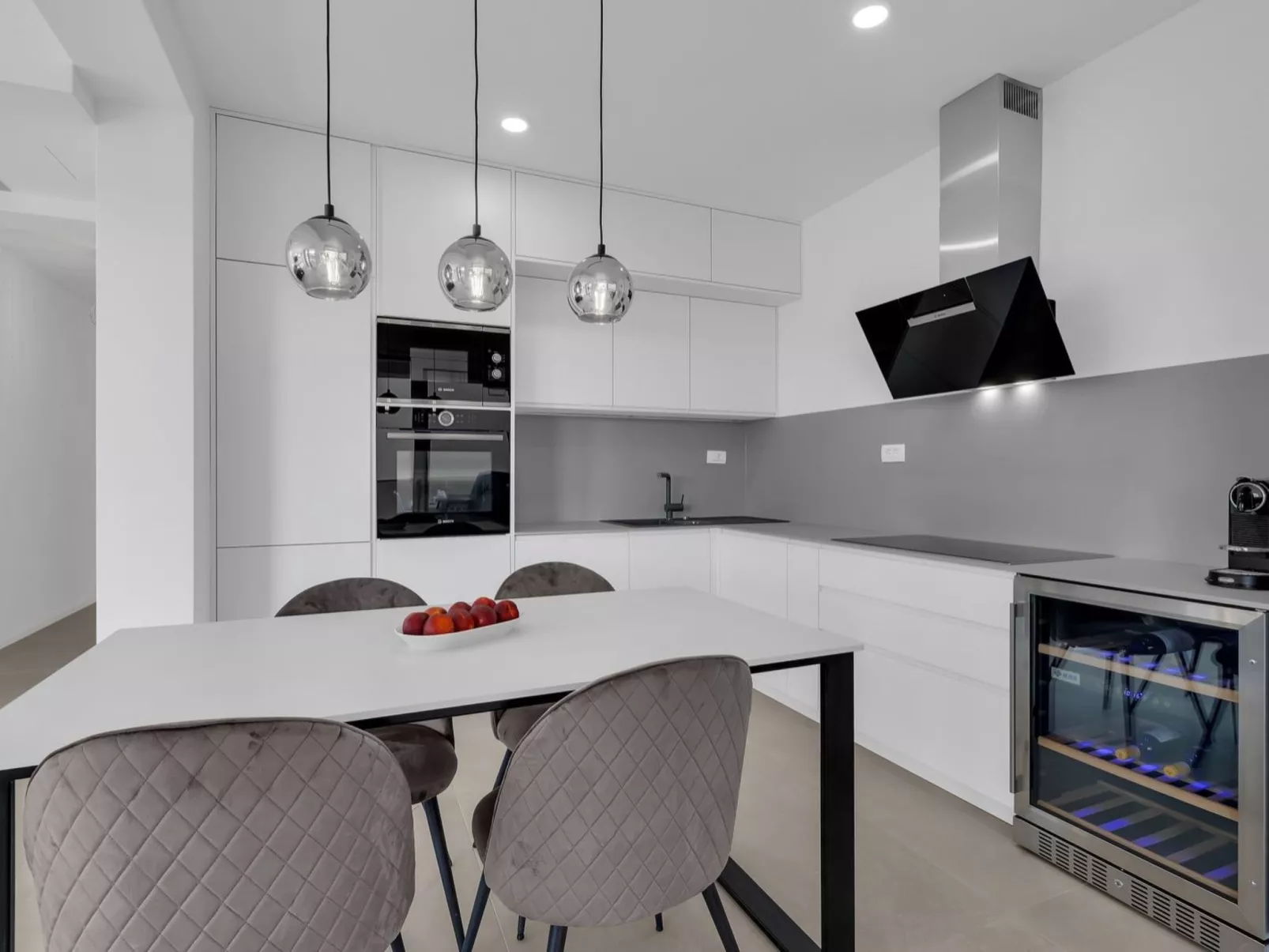 Apartman DeLux with private pool-Binnen