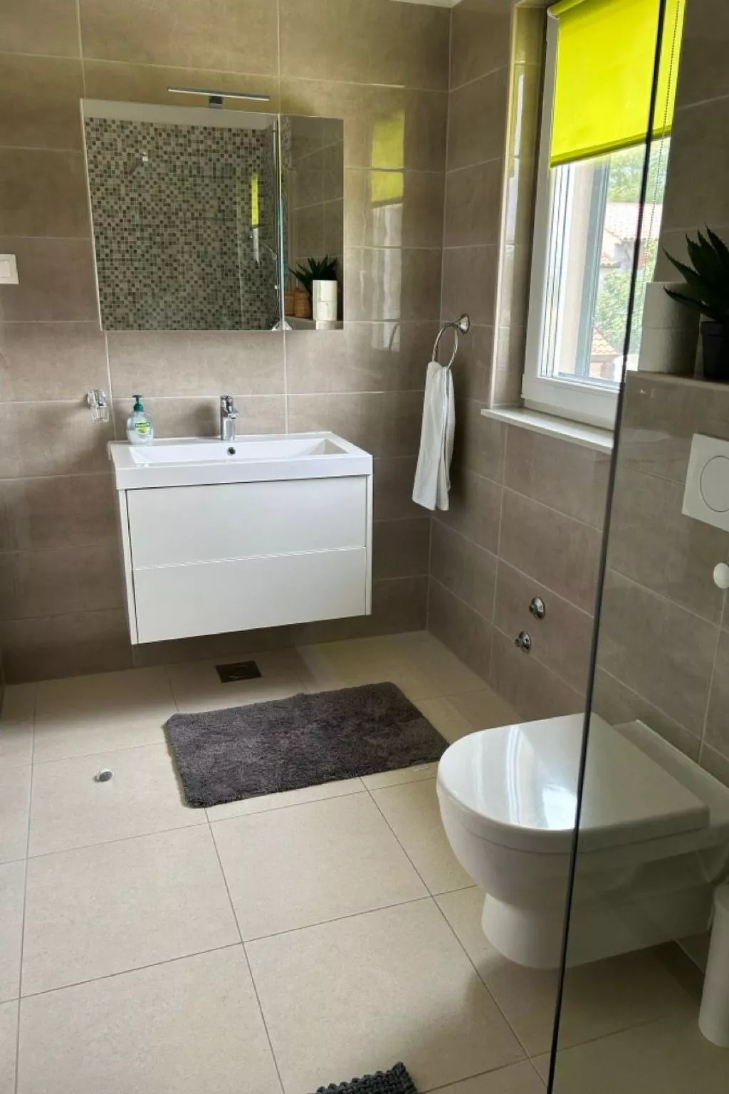 Neues Ferienhaus in Krnica mit Privatem Pool-Binnen