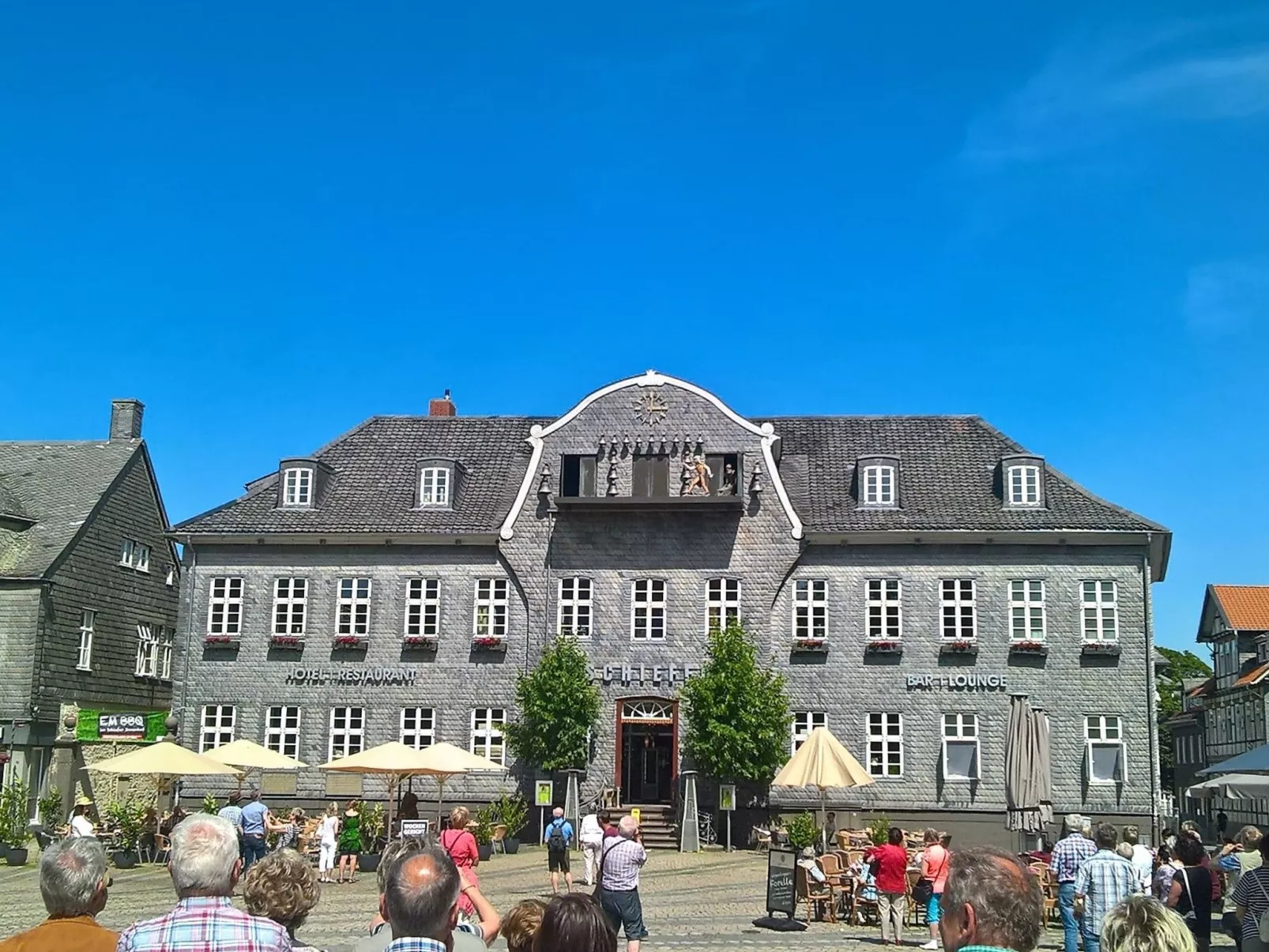Premium-Ferienwohnung mit Balkon und Bergblick-Buiten