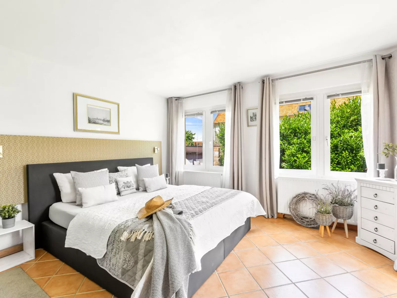 Villa mit Garten, Grill und Terrasse-Binnen