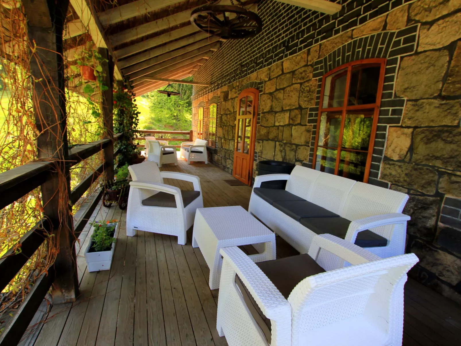 Exklusives Ferienhaus mit Schwimmbad direkt am Wasser-Binnen