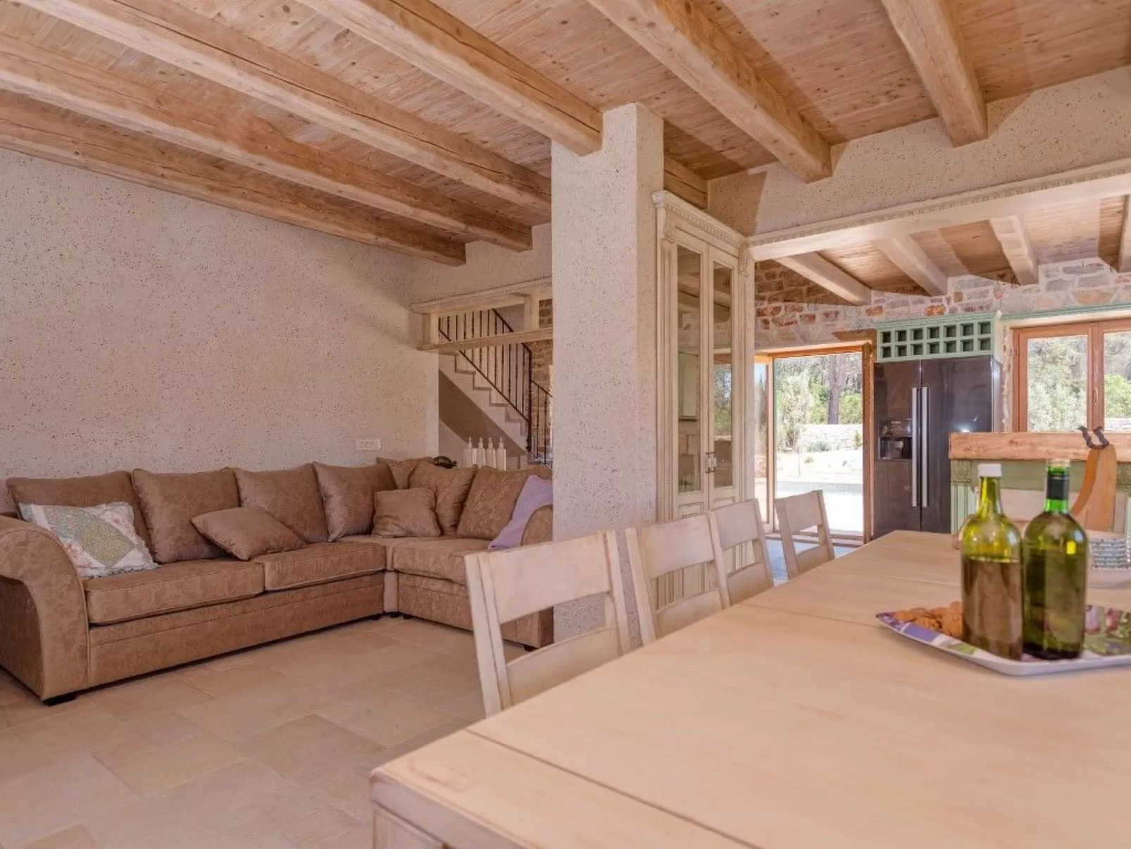 Villa Aristea bestehend aus drei Häusern-Binnen