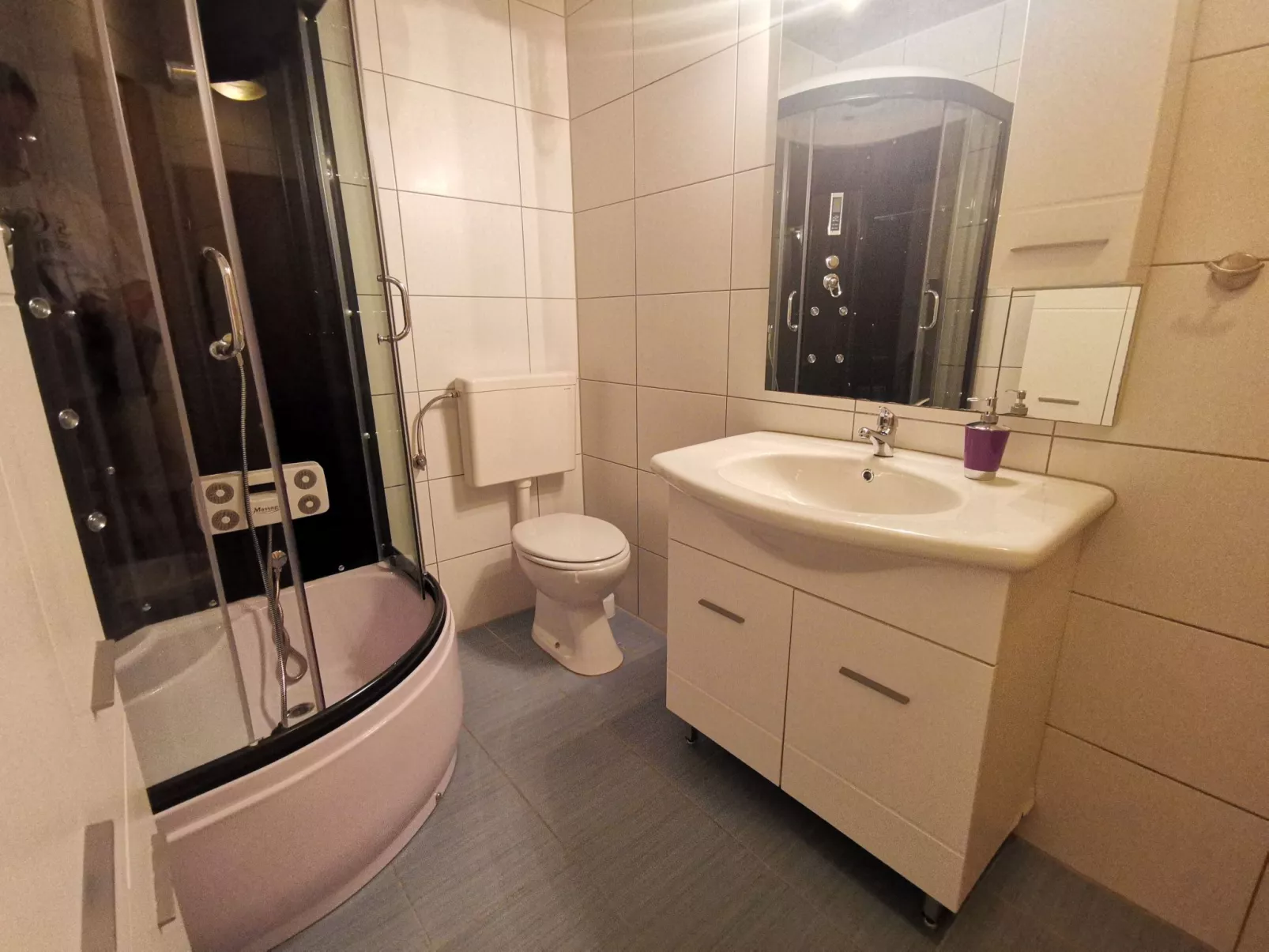 Wohnung 70m vom Strand entfernt, mit AC und WiFi-Binnen