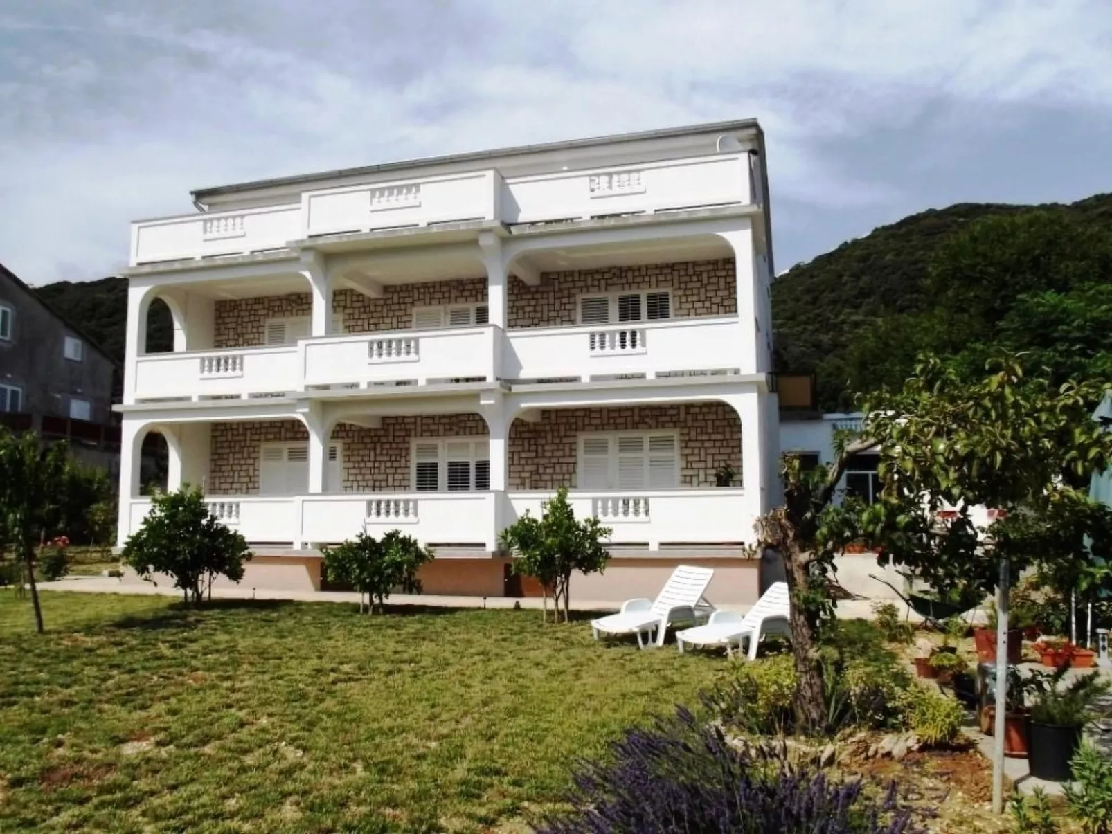 Wohnung Marica mit Balkon und herrlichem Meerblick-Buiten