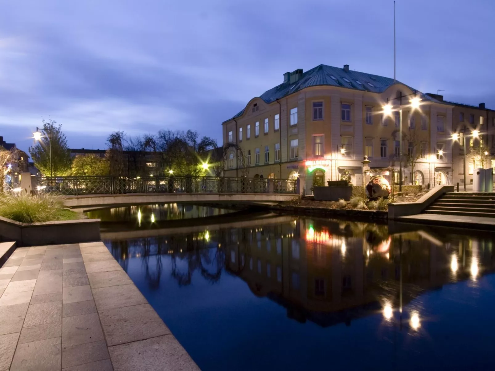 Direkt am See gelegen-Buiten