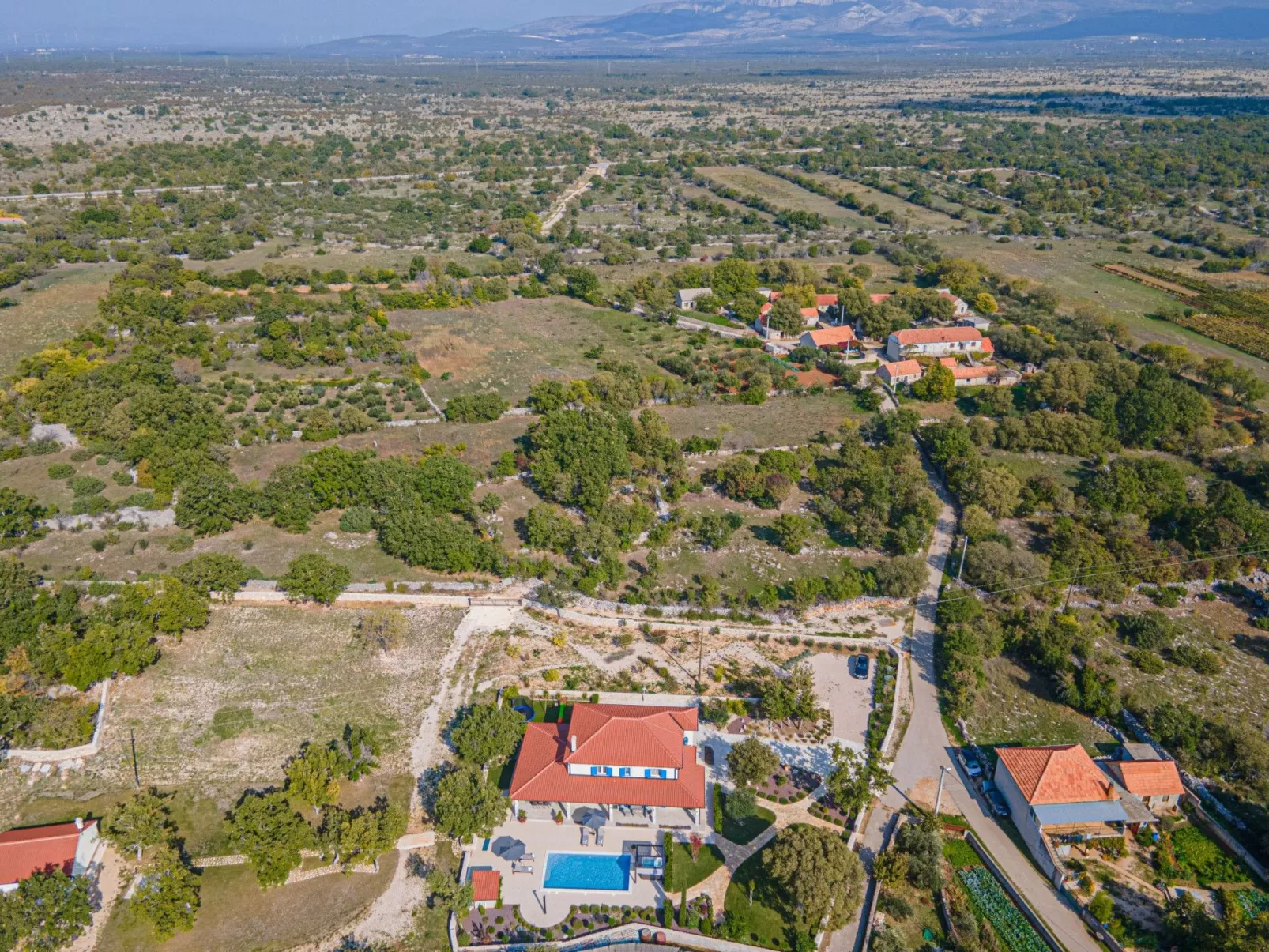 Villa Romansa mit Sauna und Whirlpool in Siritovci-Buiten