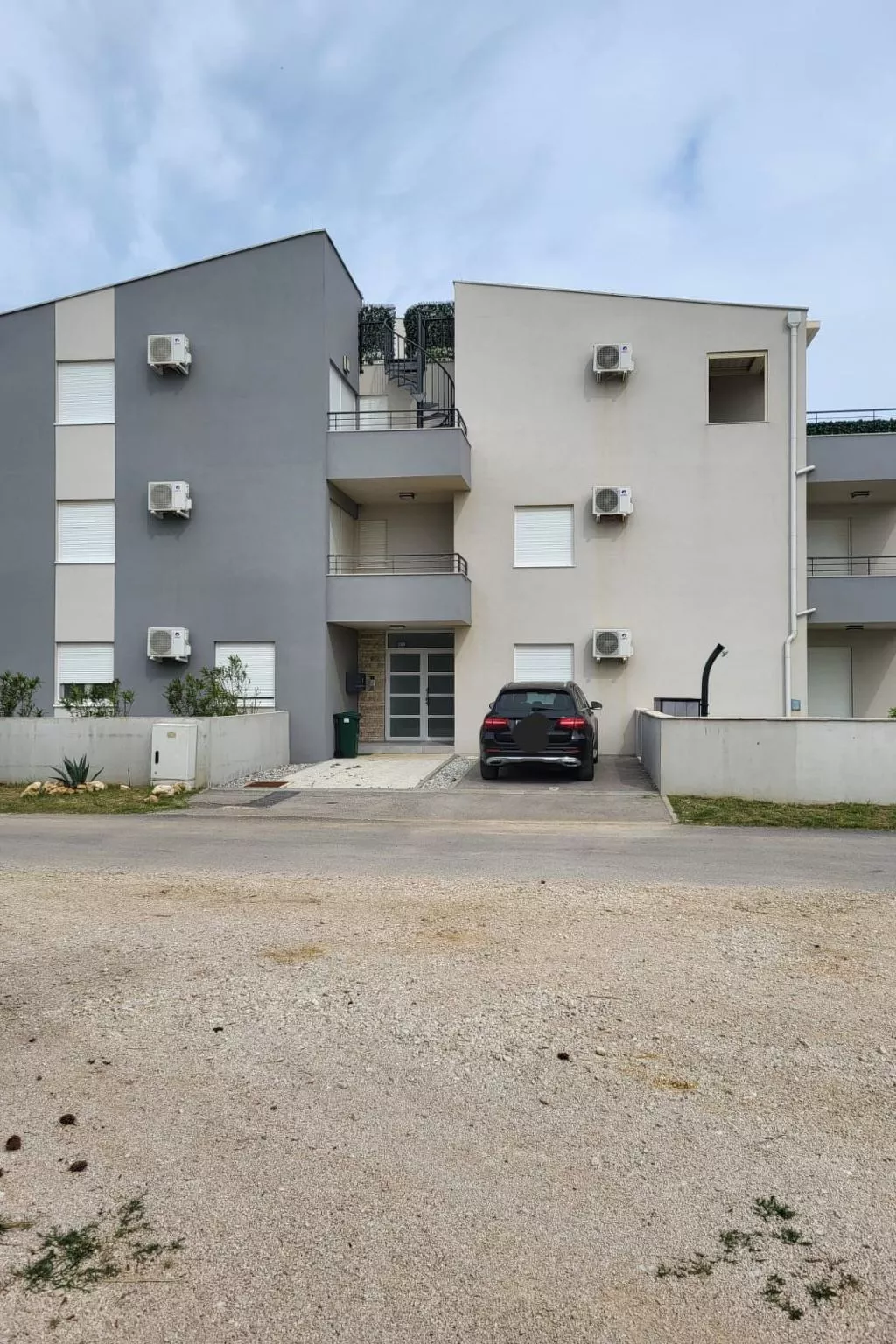 Appartement Dani am Strand mit herrlichem Meerblick-Buiten