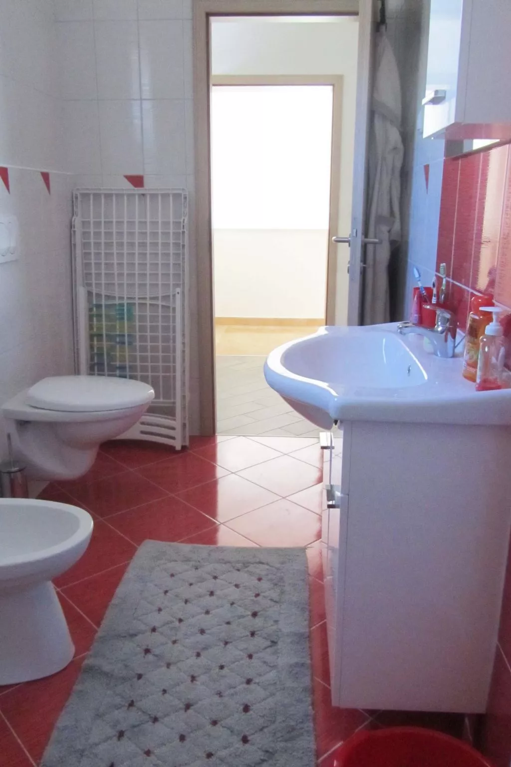 NR.2  SANDRA - APP 4-Binnen