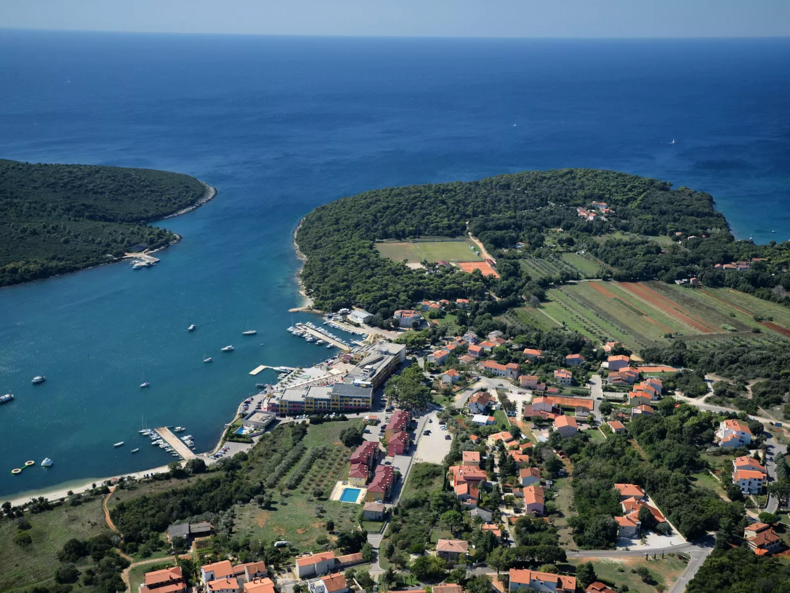 Geräumige Wohnung in der Nähe von Meer und Strand-Buiten