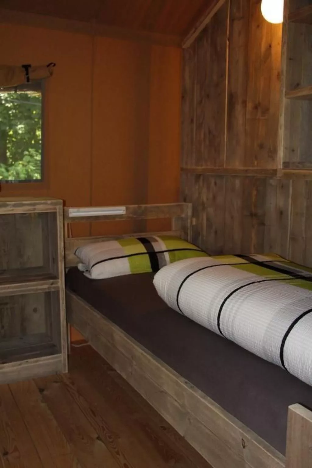 Safarizelt in Hohenlychen mit Garten und Grill-Binnen