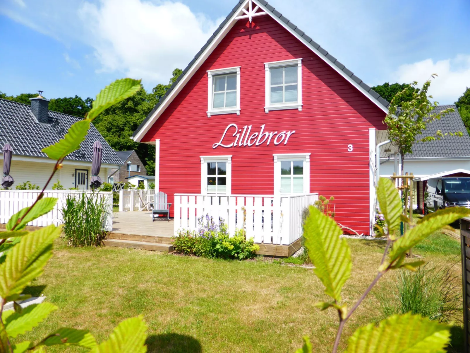 Komfortables Ferienhaus in Breege mit Sauna-Buiten