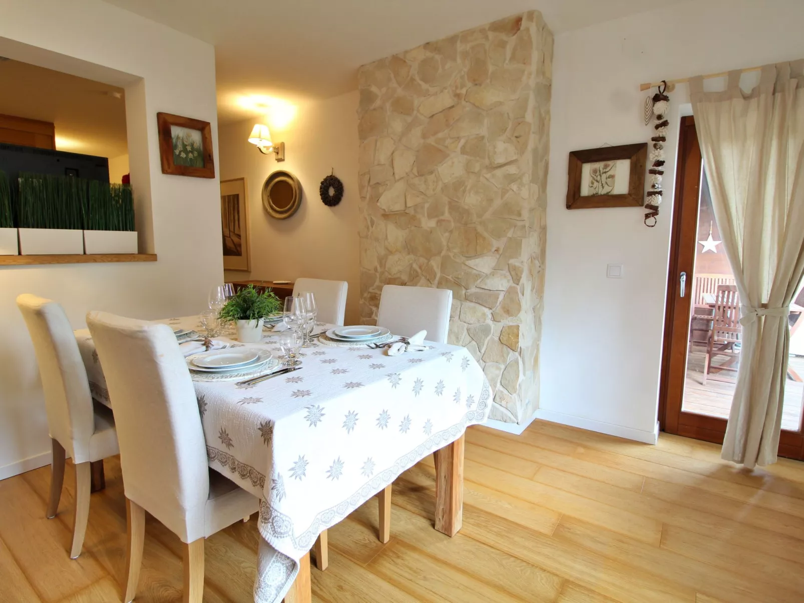 Rosie desing skipist-Binnen