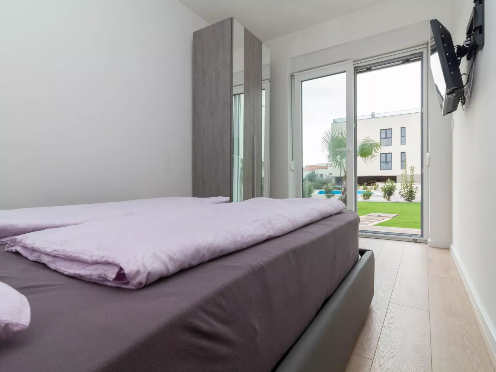 Wohnung mit Pool in Strandnähe -TA Leut Agency-Binnen