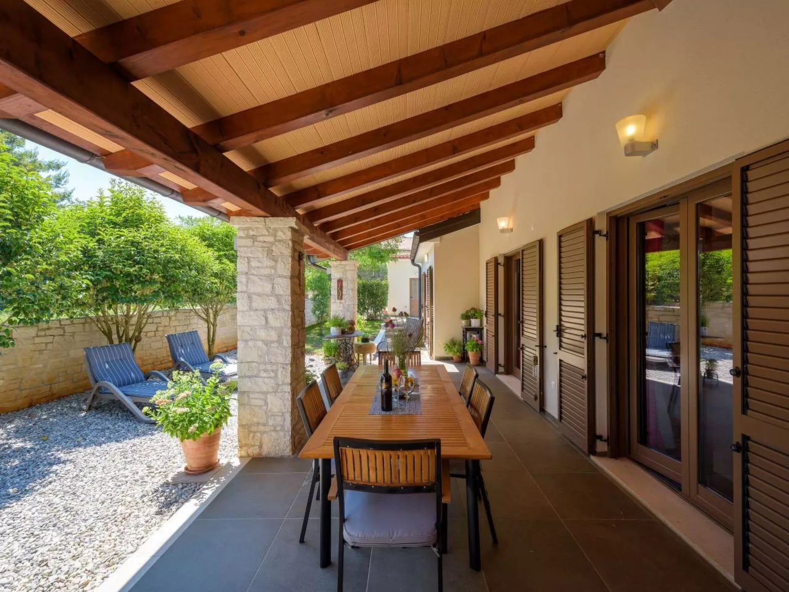 Villa Crystal-Image-tags.info