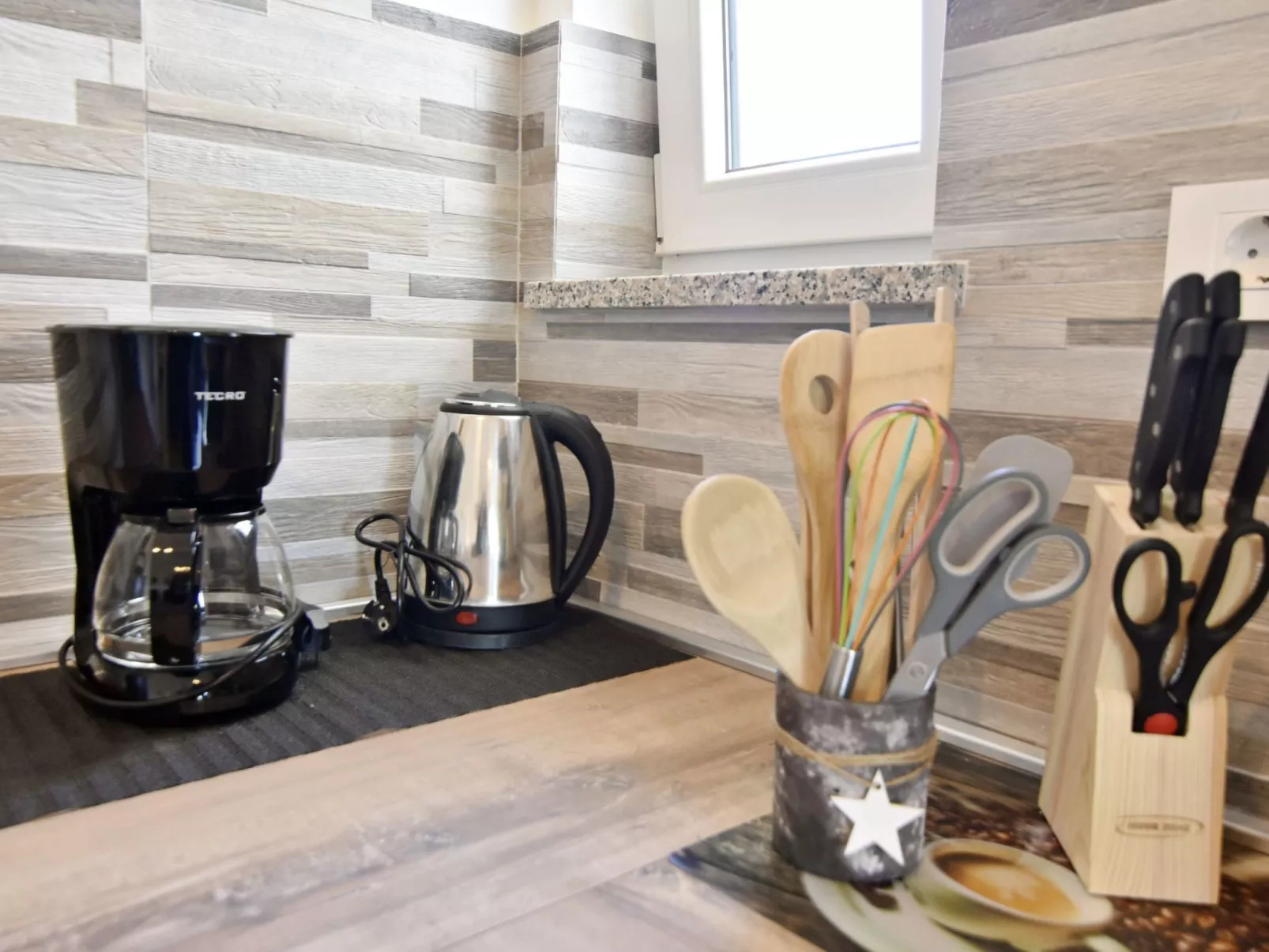 Apartment 2 in einer neuen Villa mit Pool in ruhiger Lage-Binnen