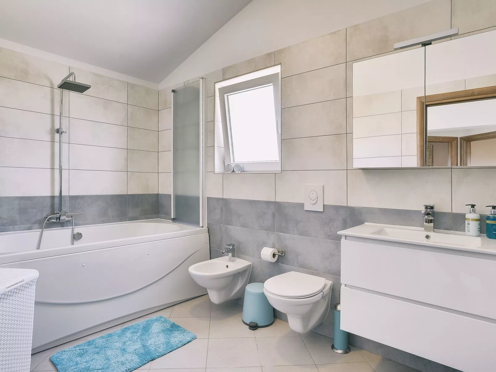 Ferienvilla mit Garten, Grill und Terrasse-Binnen