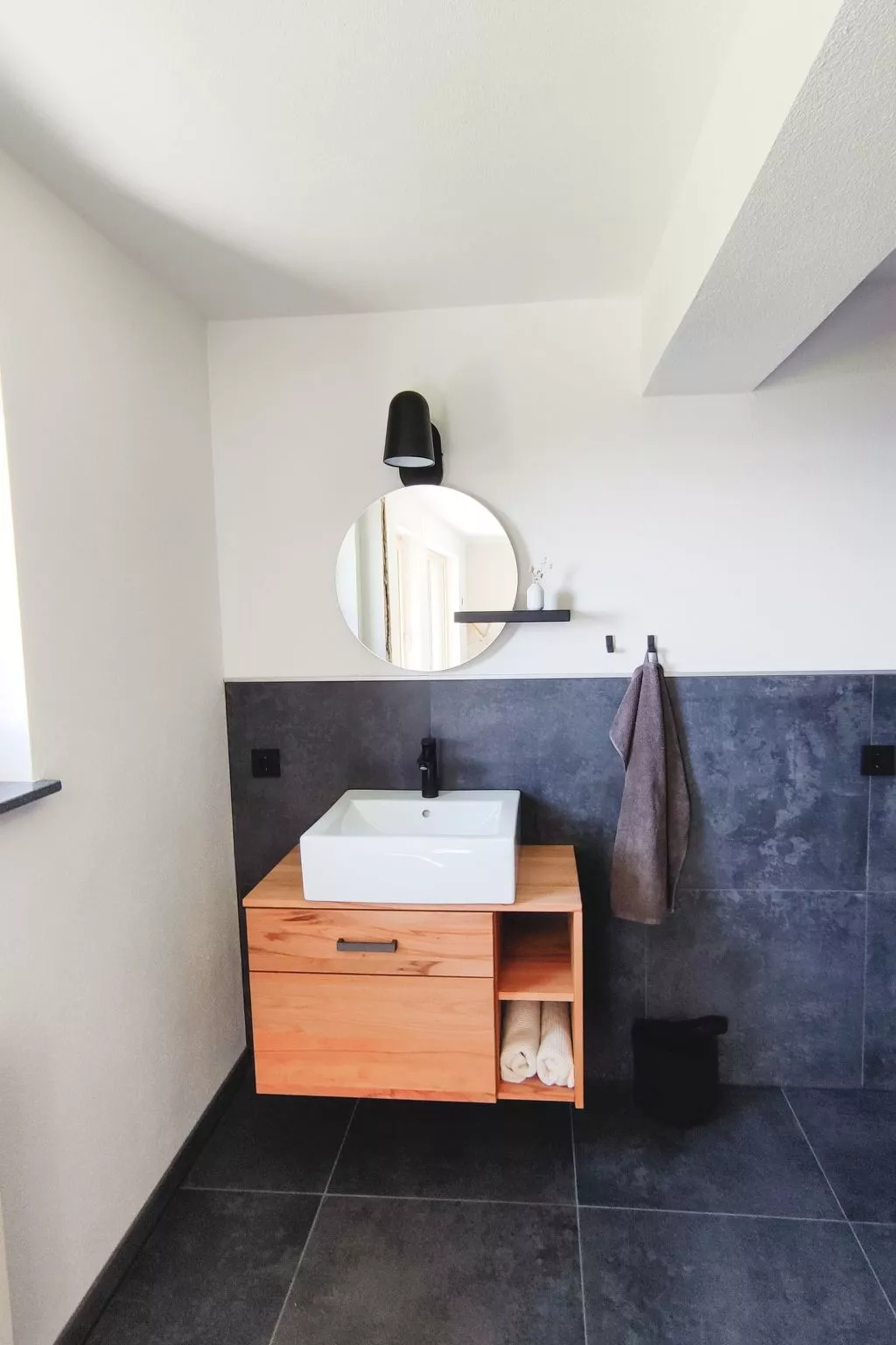 Sonniges Berghaus, ruhige Lage, phantastischer Weitblick-Binnen