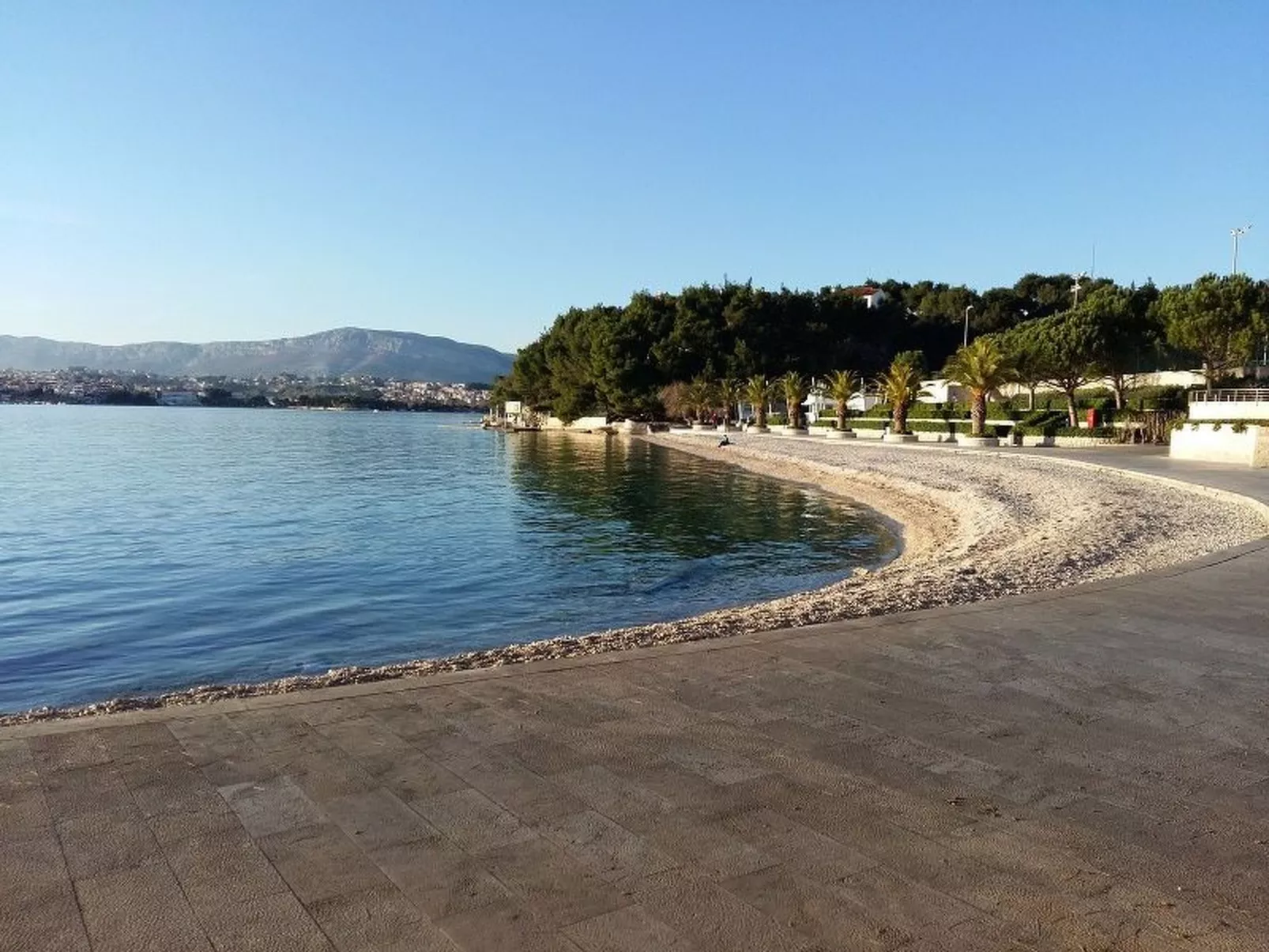 Strandnahe Wohnung mit großer Terrasse-Image-tags.info