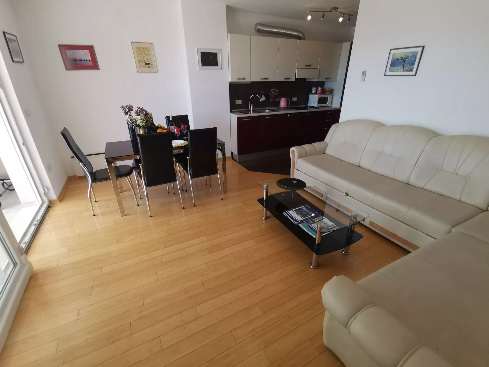 Wohnung für 5 Personen mit AC und Parkplatz-Binnen