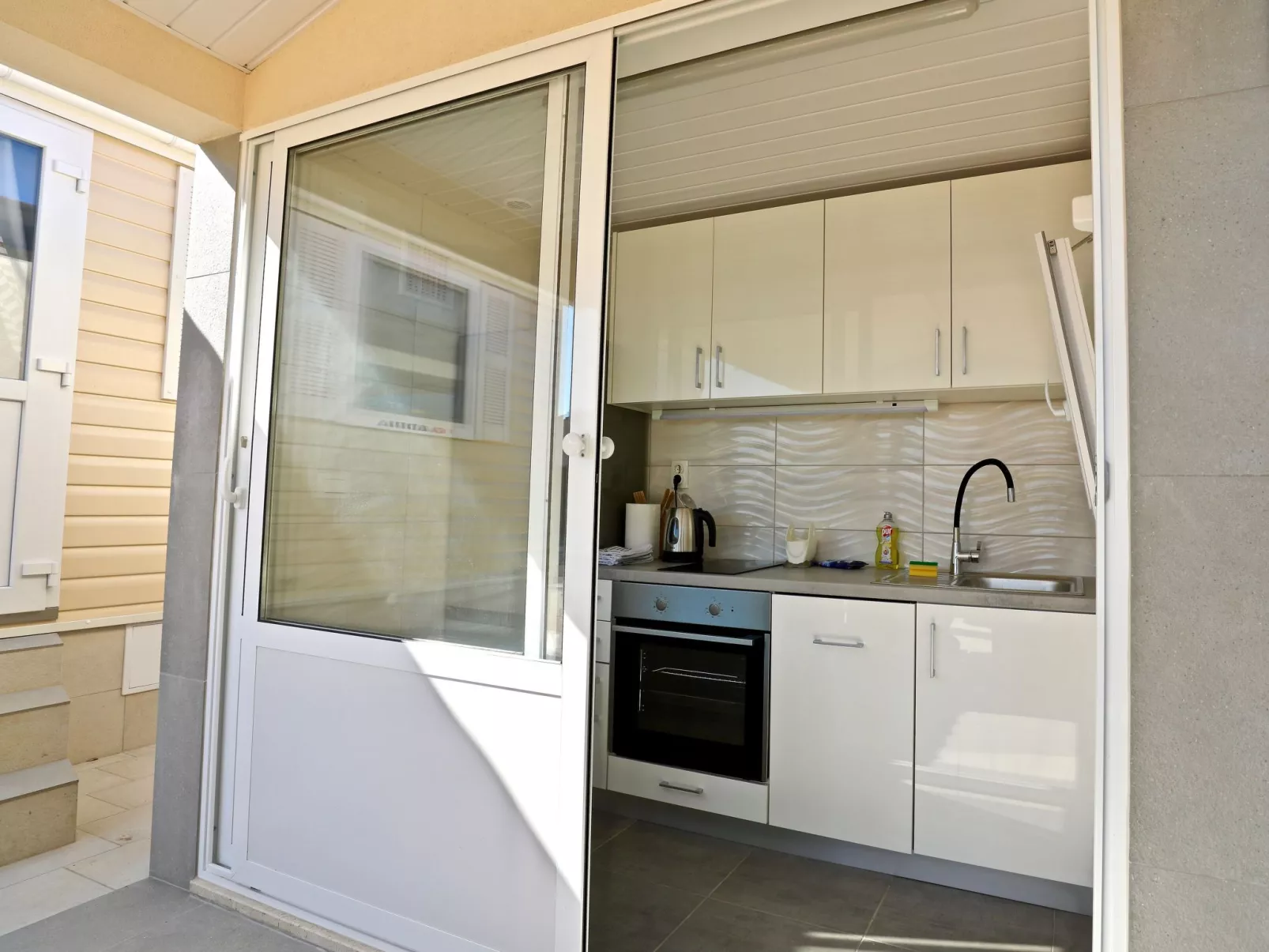 Manora Sucuraj Pool Gästehaus-Image-tags.info