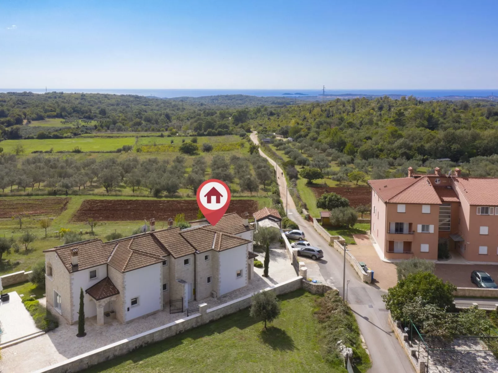 Villa Mason mit beheiztem Pool und Mini-Wellness-Buiten