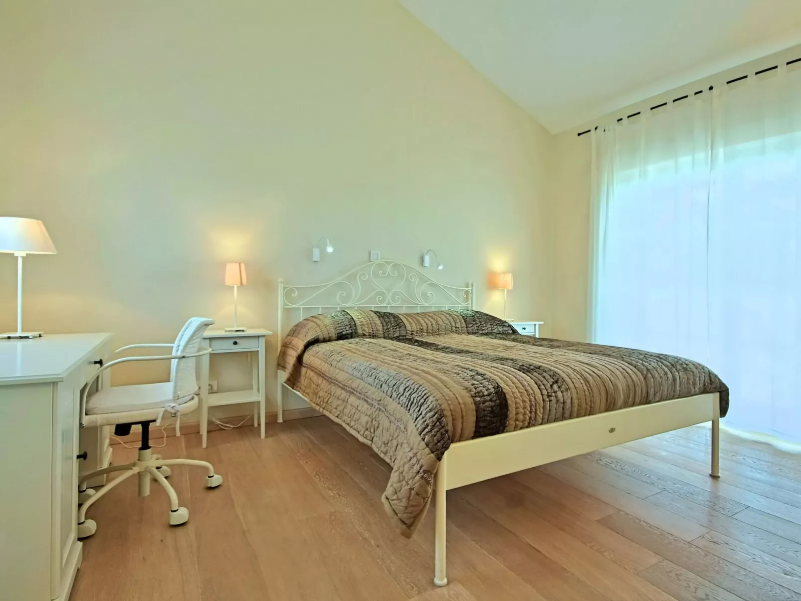 Luxus "Villa Mirna" mit Tennisplatz-Binnen