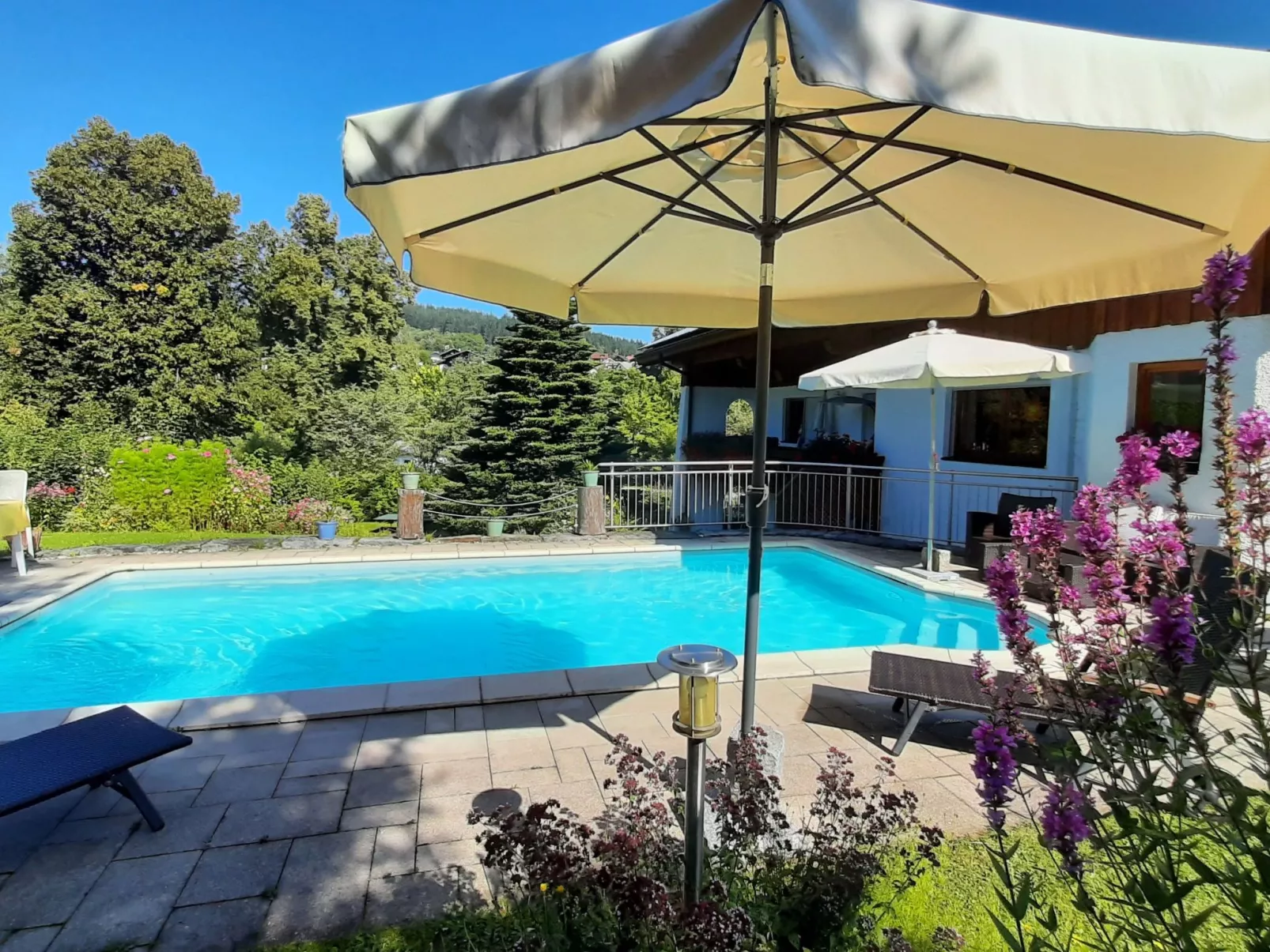 In Bayerisch Eisenstein mit Garten-Buiten