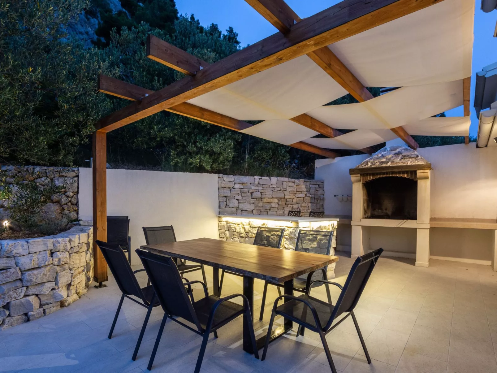 3 Schlafzimmer Villa mit beheiztem Pool und Meerblick-Buiten