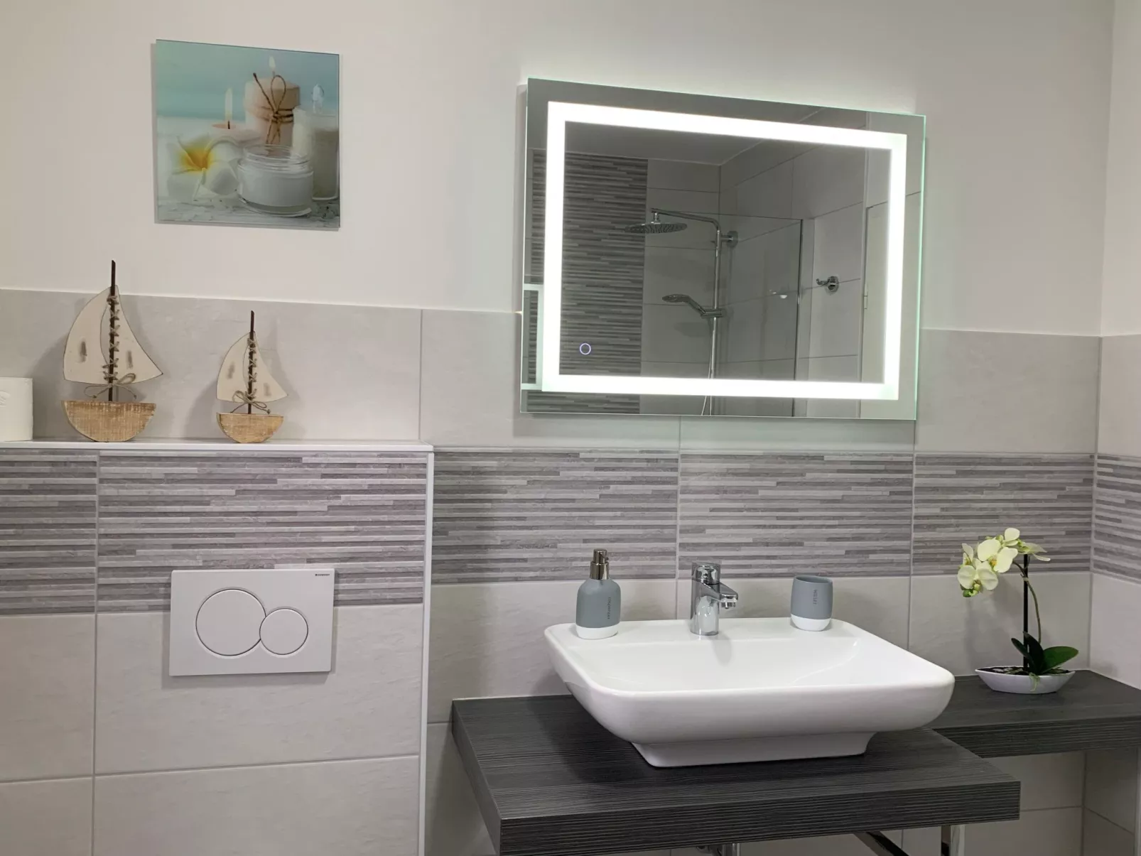 Modernes, gemütliches Ferienhaus mit Terrasse und Garten - Binnen