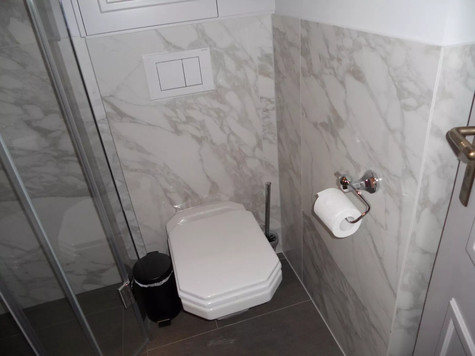 Wünderschöner Hausteil mit Garten-Binnen