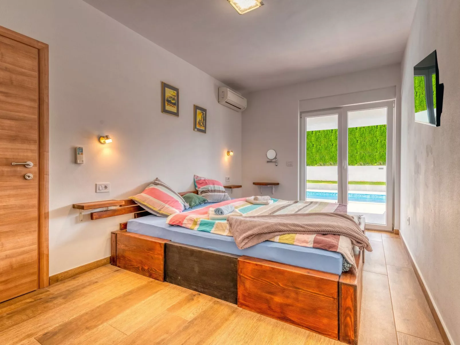 Leon's Holiday Homes-Binnen